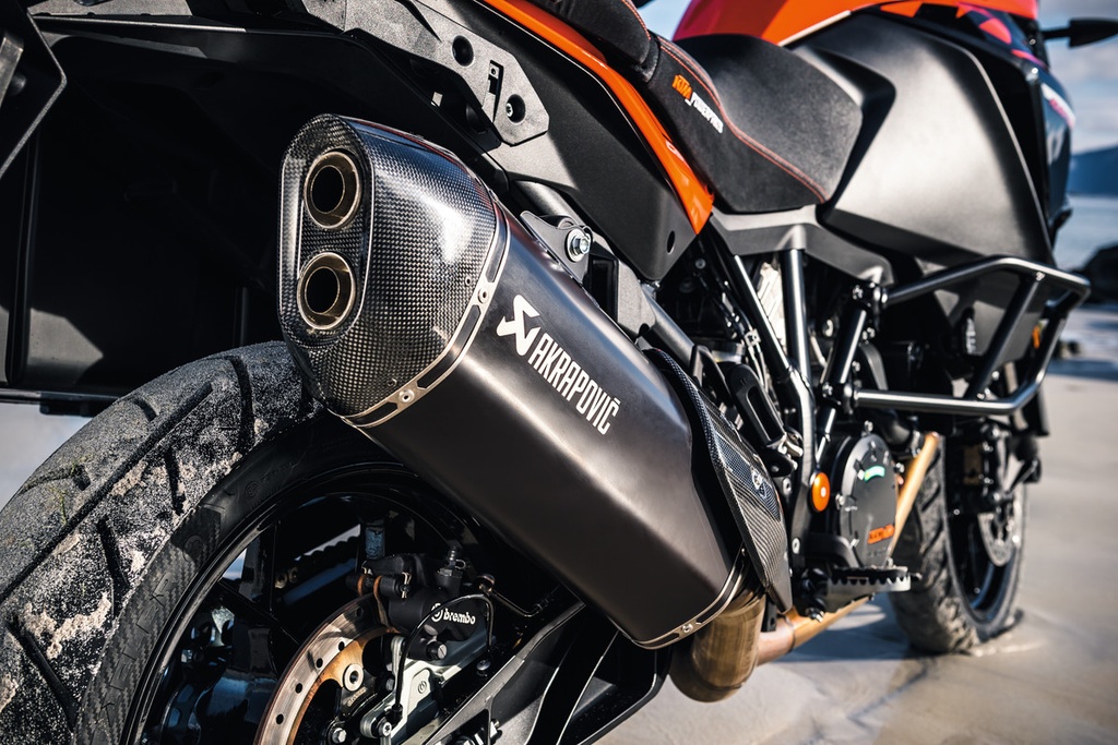 Akrapovic "Slip-on Line"